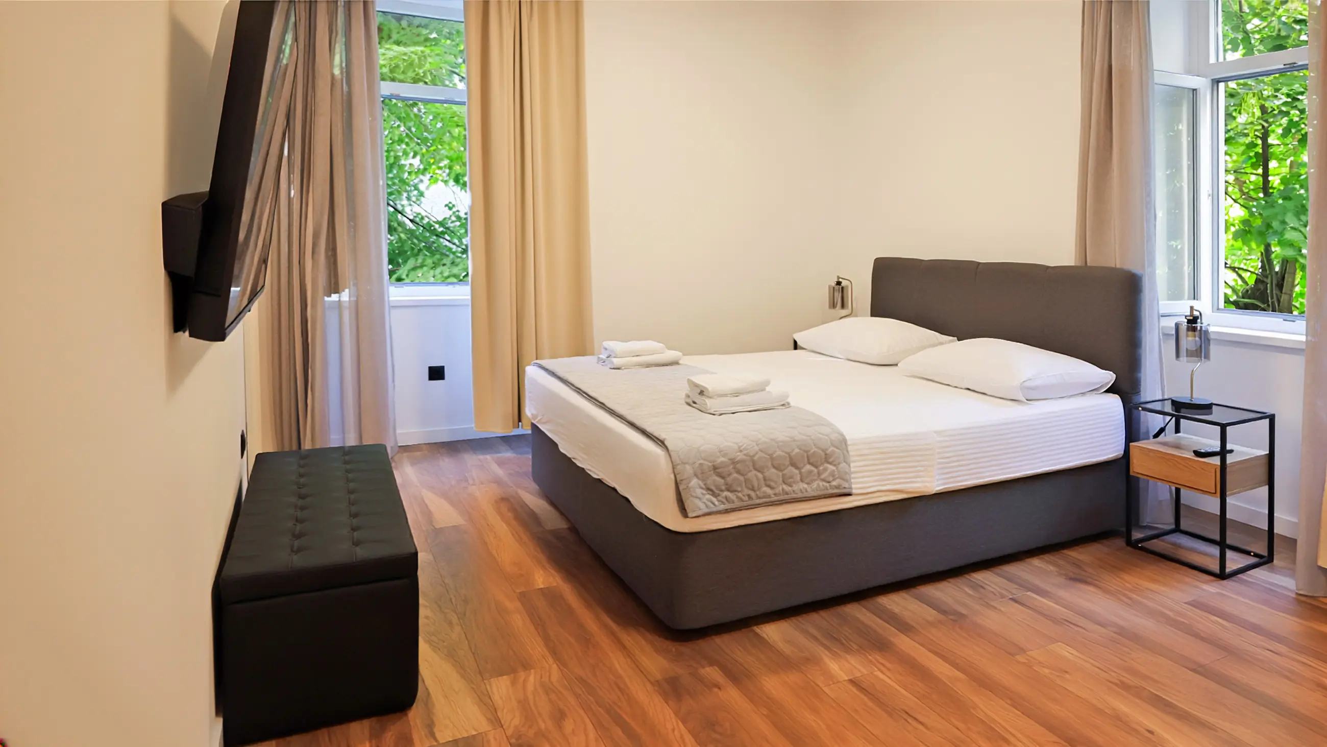 Bedroom in the accommodation at the DentVitalis clinic